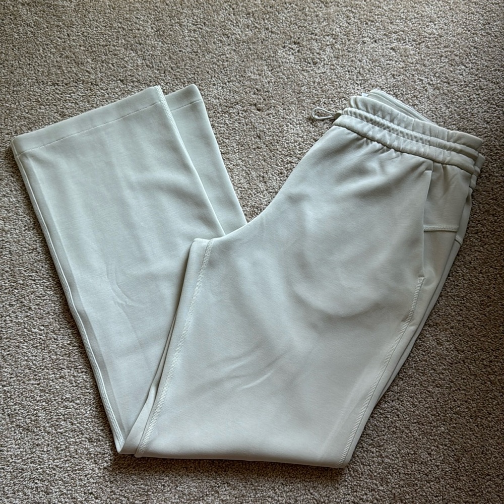 Lululemon softstreme pants